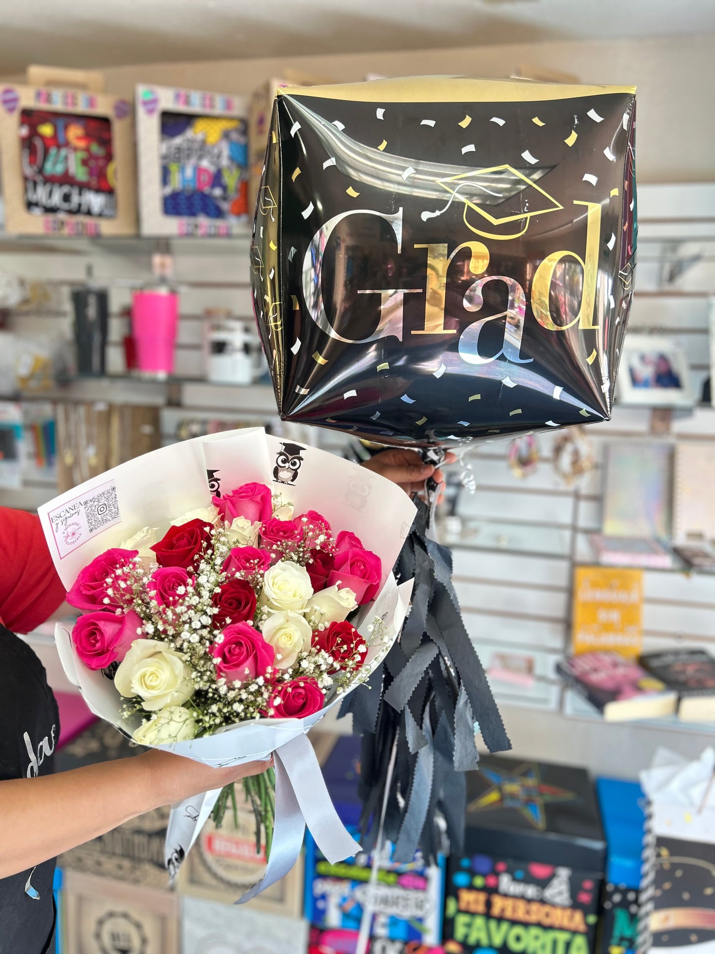 Combo 24 rosas con Orbz