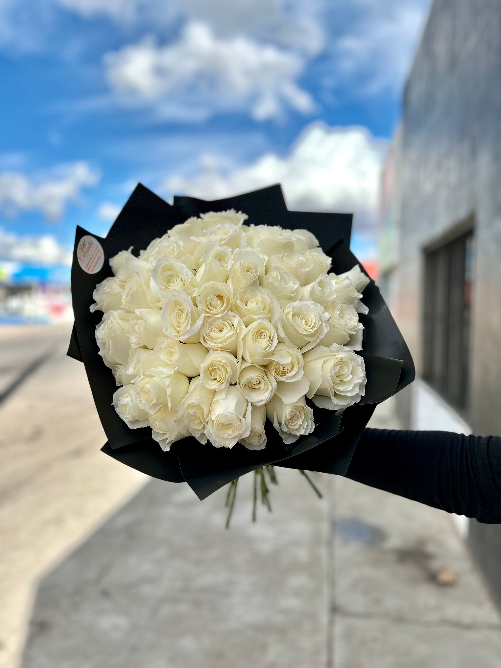 Ramo 50 Rosas – Hoja y Flor