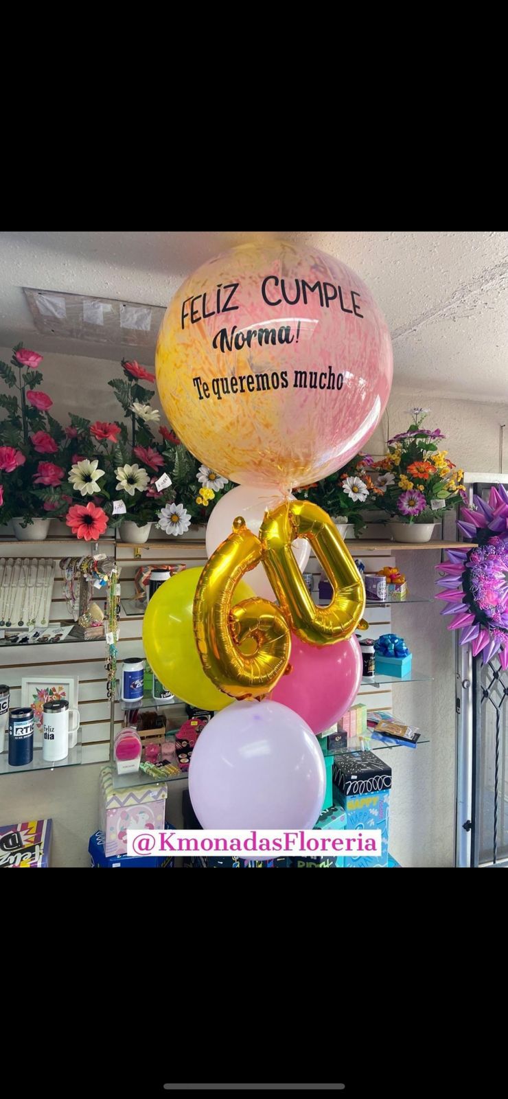 Bouquet globos y número – Floreriakmonadas